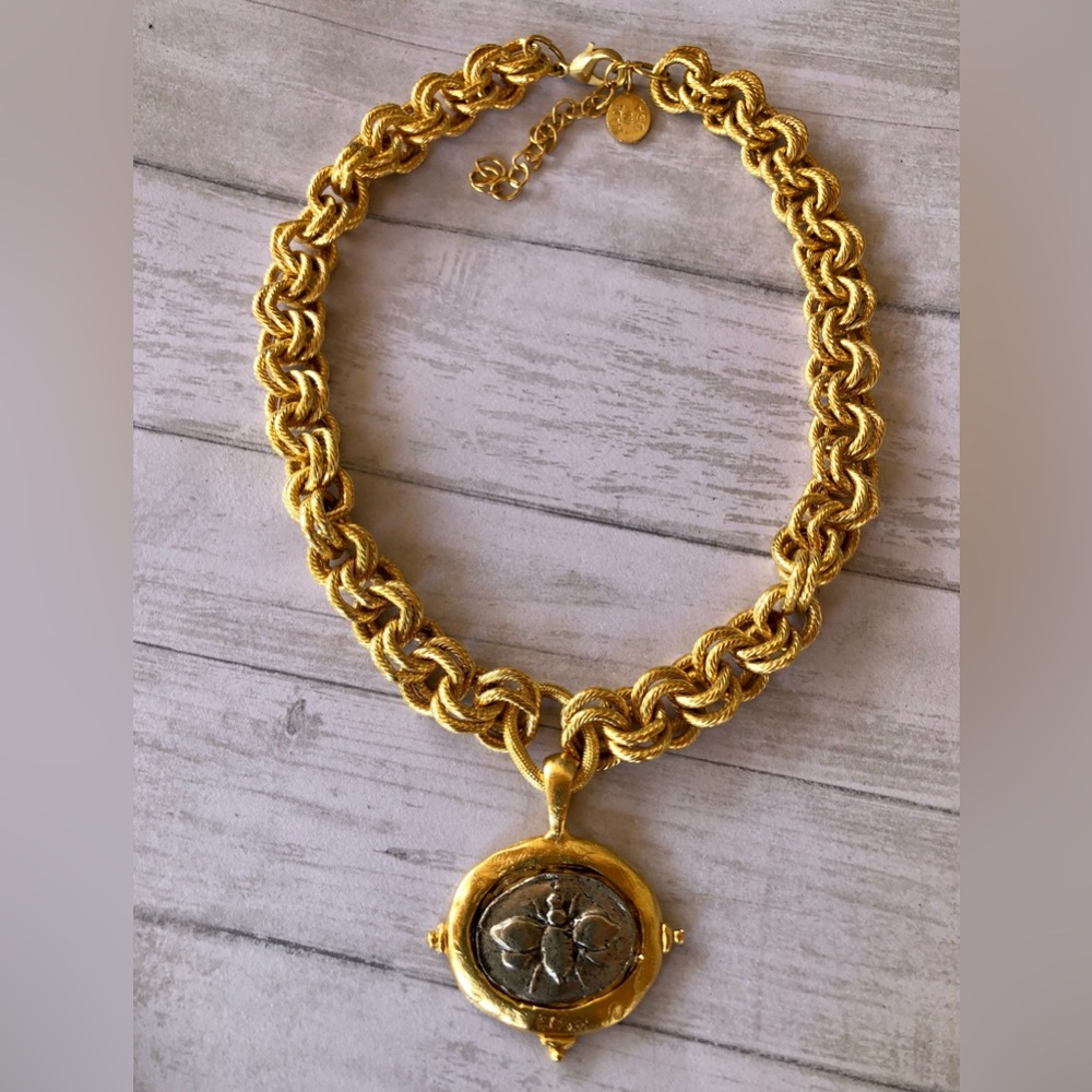 Susan Shaw Bee Intaglio 24k Gold Plated Necklace